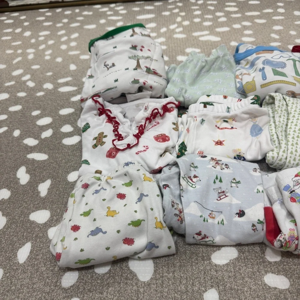 Lot of 13 Pima pajamas set long sleeve tee pants TBBC Santa toddler magnolia boy - Picture 4 of 14